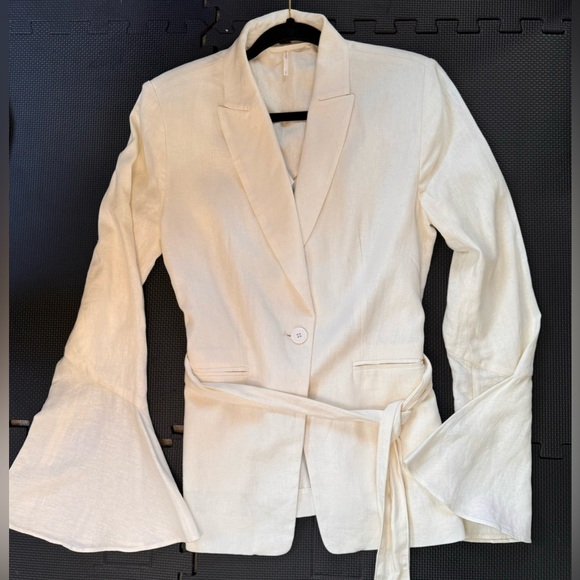 Free People Ivory/Cream Linen Blend Belted Blazer Jacket Flared Sleeves Sz S - Picture 9 of 12